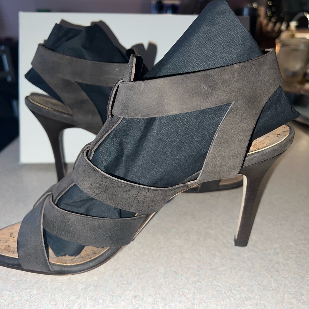 Manolo Blahnik Women's Brown Suede Strappy Heels - Picture 5 of 11